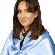 Profesora de inglés imparte clases a todo tipo de edades desde primaria hasta adultos